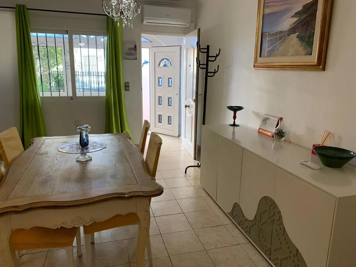Ferienhaus Casa Torrecilla Linda Adosado 2 Dormitorios A 50 Metros De La Playa Torrecilla Nerja